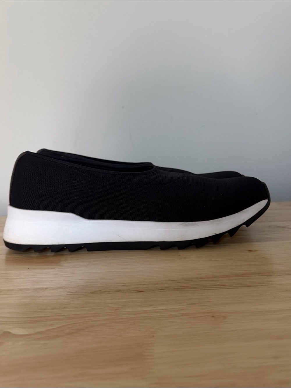 Eileen Fisher Hug Slip On Wedge Platform Sneakers
Stretch Mesh Black White 8.5
